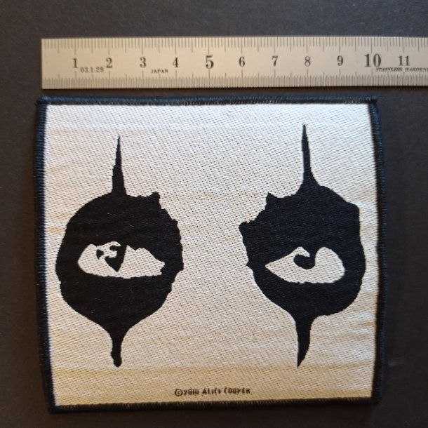 Alice Cooper eyes patch